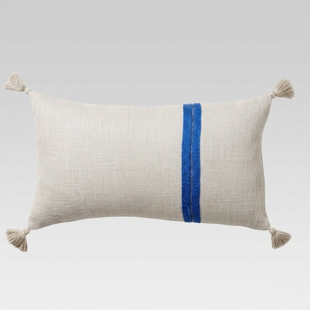 Cojín Riñonera Borlas Blanco y Azul