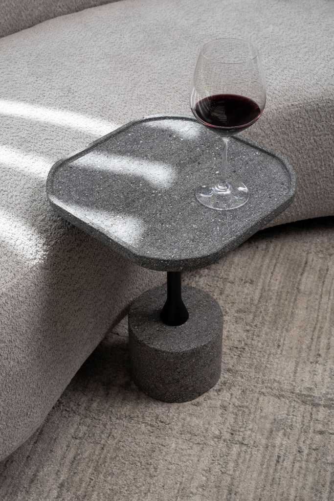 Side Table de piedra volcanica Baja