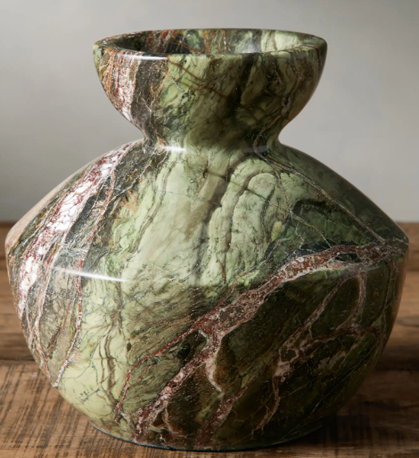 Jarrón de mármol verde
