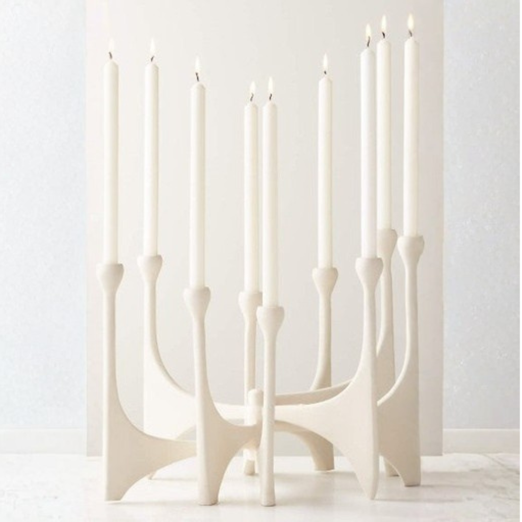 Candelabro de Múltiples Formas Cónicas