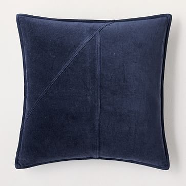 [C0038] Cojín Velveth Triangulo