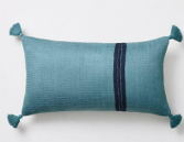 [C0069] Cojín Riñonera Borlas Azul