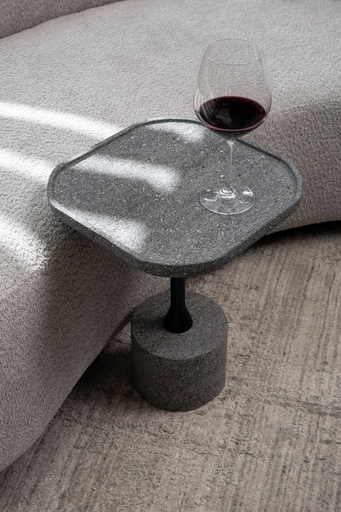 Side Table de piedra volcanica Baja